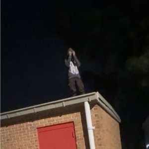 Meet your Posher, Hunter